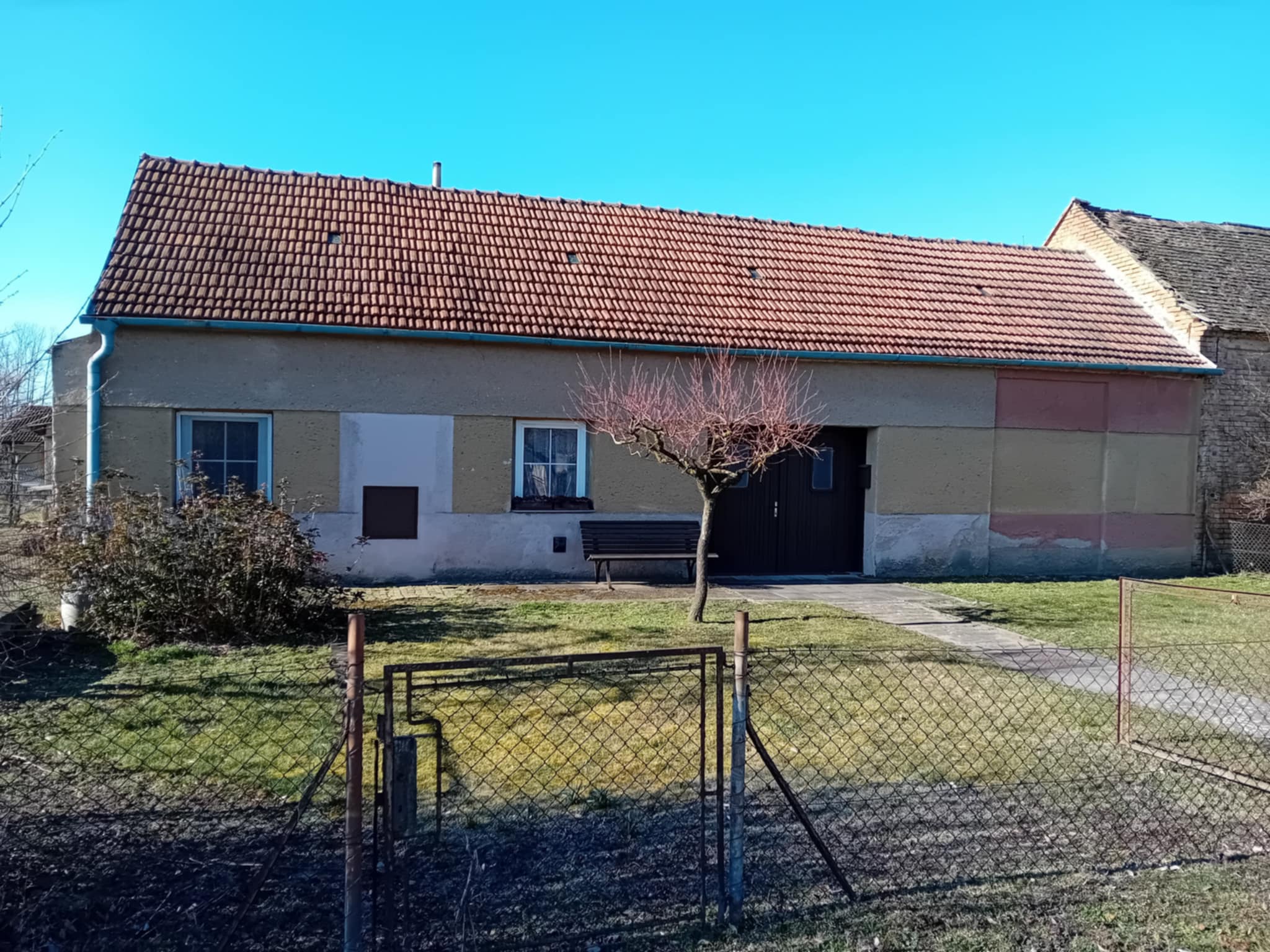 Prodej RD se zahradou v obci Litobratřice